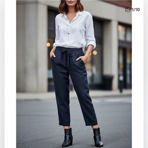 Denver Hayes navy cargo pants cropped Size 8